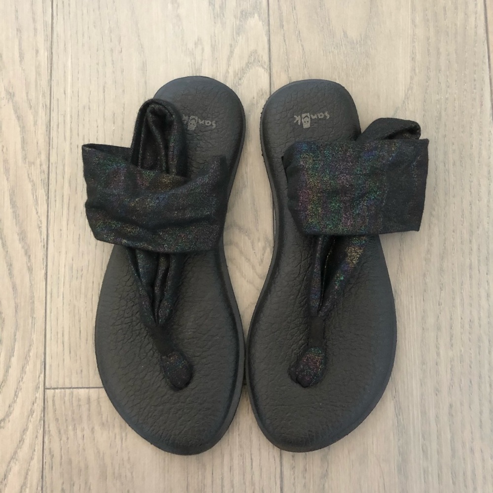 Sanuk Yoga Slings in Metallic Black - Size 7